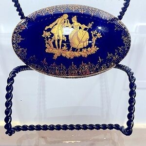 LIMOGES RARE 22 k gold Candy box in Limoges porcelain gilded in Gold exceptional